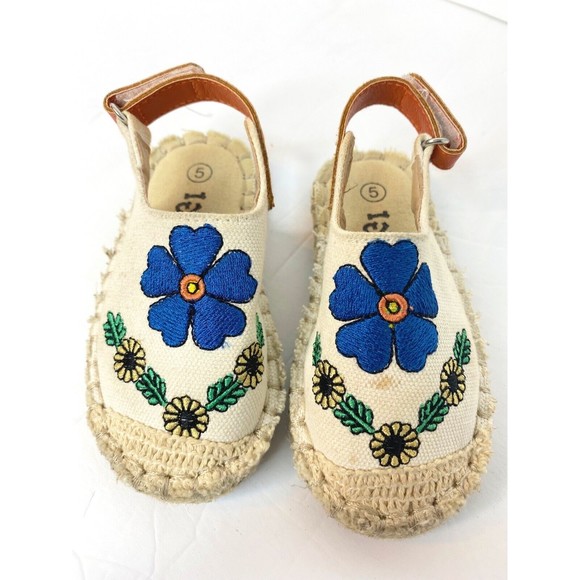 Embroidery Floral Girls Sandals (Iynx) Size 5 New - Picture 1 of 8